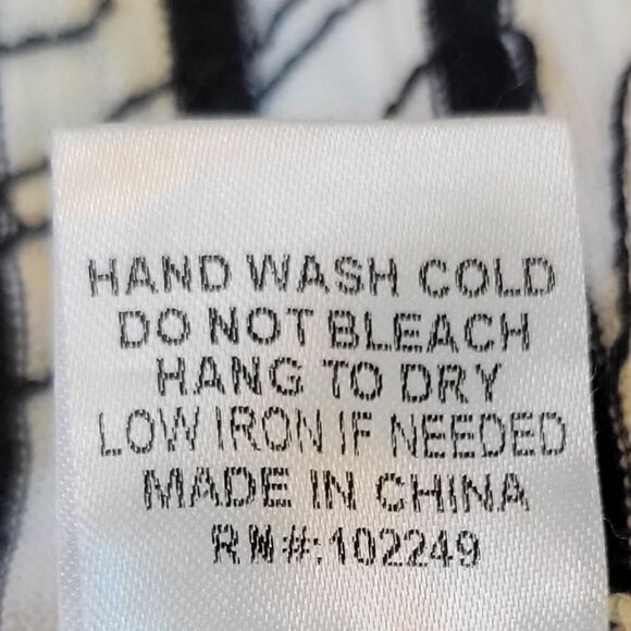 Skies Are Blue Navy Blue & White Stripe Leaf Embroidery Rolled Sleeve Top Size M - Picture 7 of 8